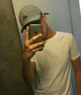<em>Andrés M.</em>